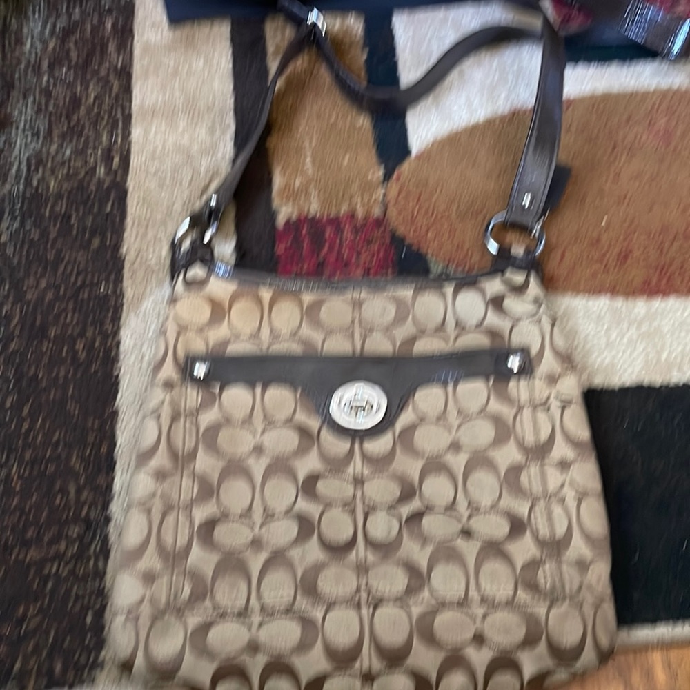 Hand bag